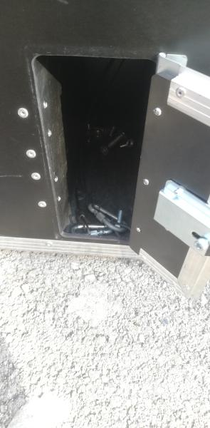 Kis Led robotlámpa konténer rack