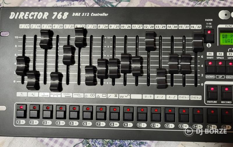 Director 768 DMX512 fényvezérlő