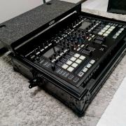 UDG Ultimate NI Traktor Kontrol S8 BK Plus DJ Bőrönd