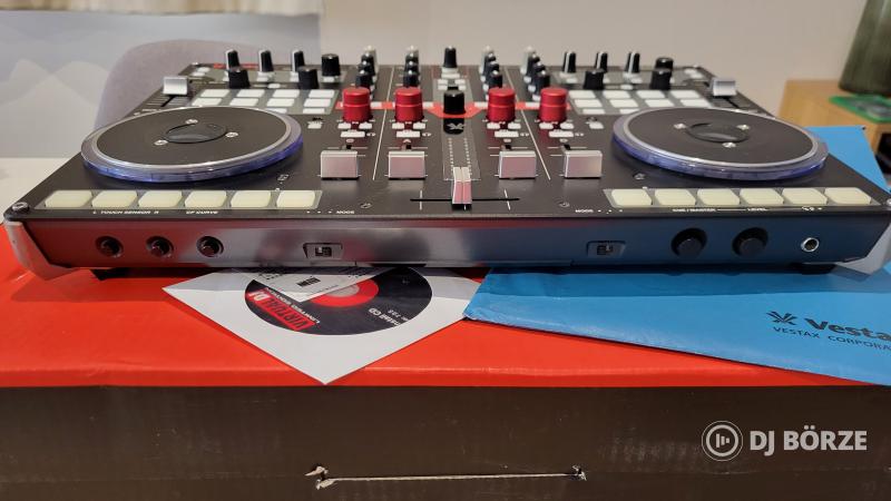 Vestax VCI-400 DJ MIDI kontroller/keverő
