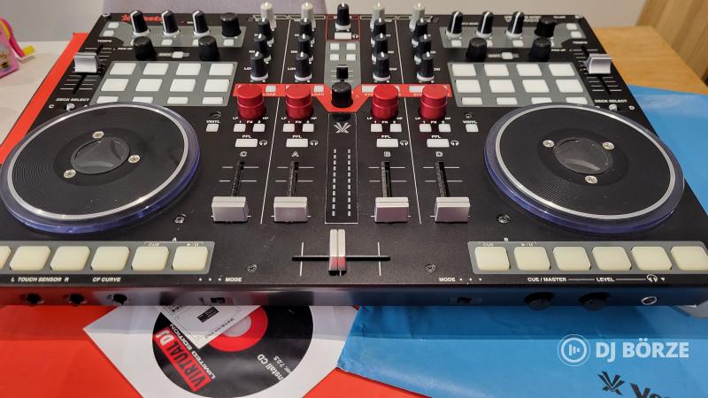 Vestax VCI-400 DJ MIDI kontroller/keverő