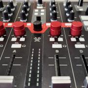 Vestax VCI-400 DJ MIDI kontroller/keverő