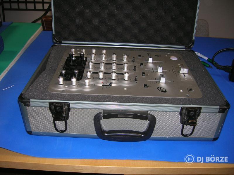 Gemini FX-7000 DJ mixer