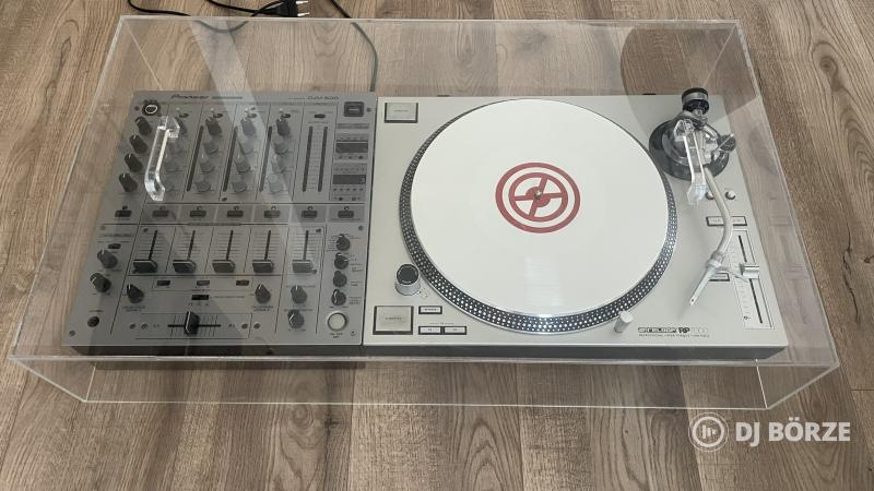 Egyedi plexi több készülékhez