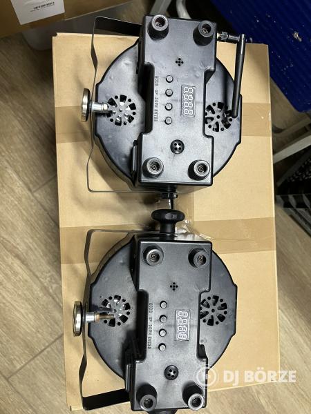 2DB Ledes PAR lámpa, egyik vezeték nélküli vevővel!