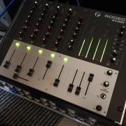 Rodec keverőpult rackben