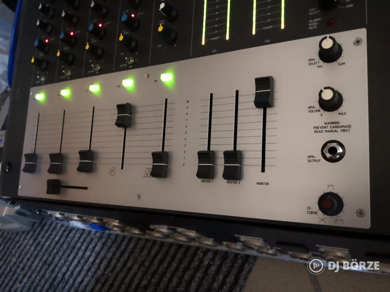 Rodec keverőpult rackben