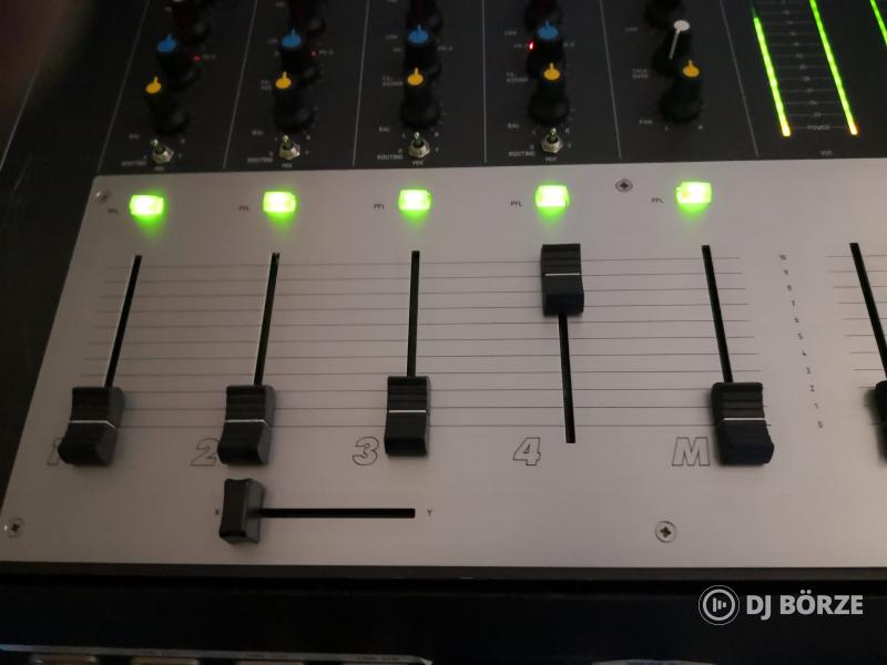 Rodec keverőpult rackben