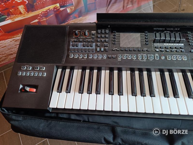 Roland EA7 szintetizator