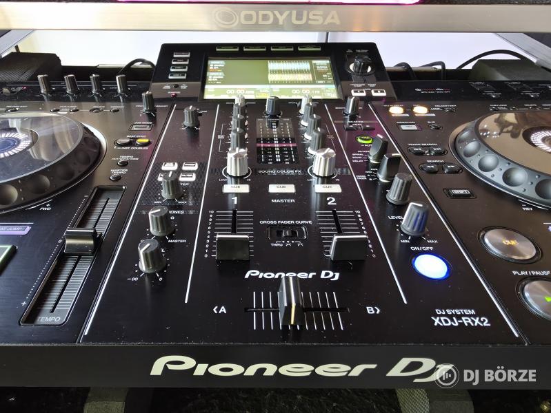 Pioneer XDJ-RX2 + ODYUSA rack