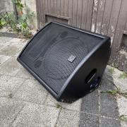 Turbosound TXD-12M passzív hangfal