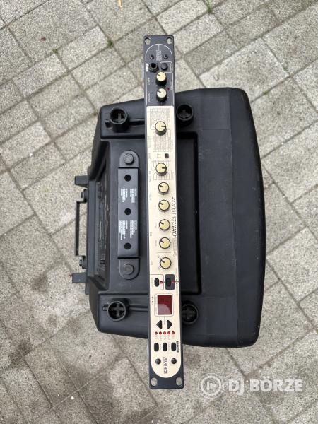 Zoom Studio 1204 Multi-effects processor