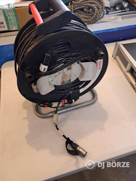 Roland M400 Vmixer rackben+ 2digitbox+ cat 5 kábel