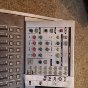 Roland M400 Vmixer rackben+ 2digitbox+ cat 5 kábel