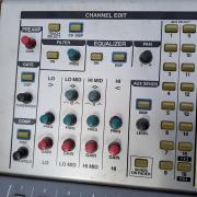 Roland M400 Vmixer rackben+ 2digitbox+ cat 5 kábel