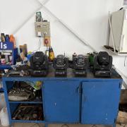 Eladó 2db Showtec Phanton 50 led spot és 2db Fénytechnikashop-os Bee eye laser robotlámpák