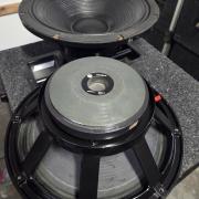 18 " Mély hangszóró RCF L18-P200-N