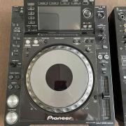 2db CDJ 2000 Nexus + DJM 900 Nexus keverő