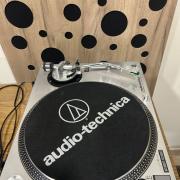 Audio-Technica AT-LP120-USB lemezjátszó keveset használt, eredeti tű