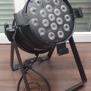 4db Stairville CX-30 RGBW 18x8W konténerrel