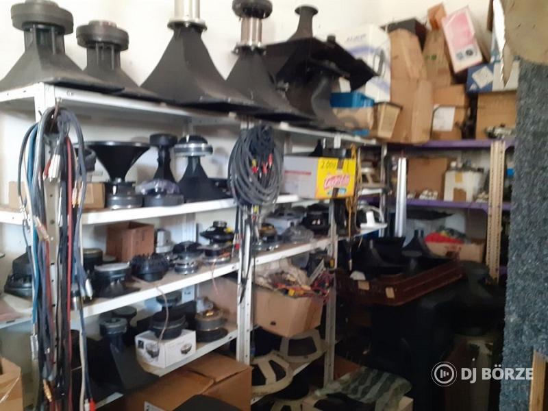 Sok-sok 8", 10", 12", 15",18", 21" hangszórók, ringek, 1"-2" driverek, 1"- 2" tölcsérek