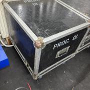 9U magas levehető tetejű végfok rack