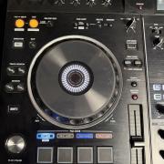 Pioneer XDJ-RX2, UDG Rack, Decksaver