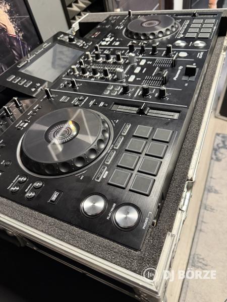 Pioneer XDJ-RX2, UDG Rack, Decksaver