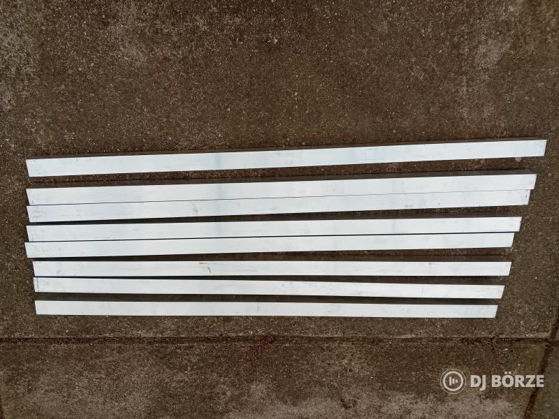 2db Showtec Showbar 4, fénytartó gerendák, szállító láda, nagy kerekek stb