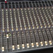 Frontier Merit MT-2402 keverőpult