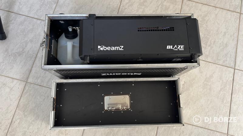 2db BeamZ Blaze1800 függőleges füstgép+rackláda
