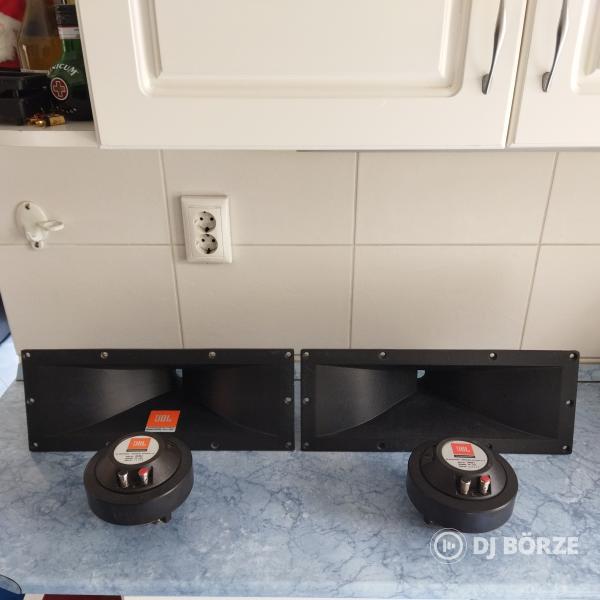 JBL 2426-es driverek, 2370-es tölcsérek.