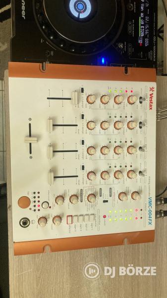 Vestax VMC 004 FX