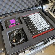 Eladó Cuelux 2 + Akai APC Mini fényvezérlő csomag !!!