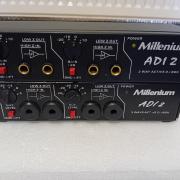 2db Millenium ADI 2, di boxok stb...