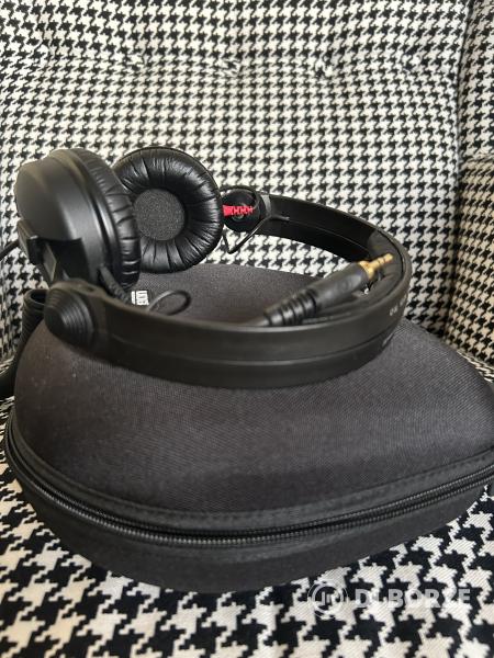Sennheiser HD 25 Plus + UDG keménytok (Kiváló állapot)