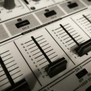 Pioneer DJM 600-as keverő fehér előlappal eladó !