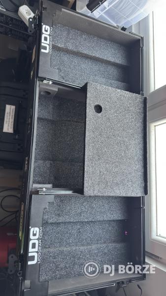 UDG rack CDJ3000 és A9 részére