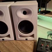 Kali Audio LP 6 Stúdió Monitor Hangfal