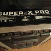 Behringer CX2310 Crossover