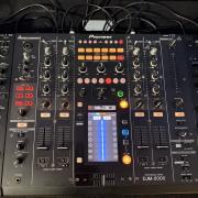 2 X Pioneer CDJ-2000 + 1 X Pioneer DJM-2000 + Rack