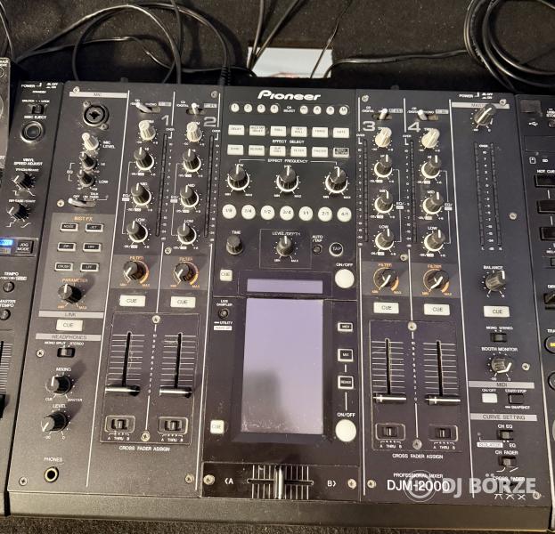 2 X Pioneer CDJ-2000 + 1 X Pioneer DJM-2000 + Rack
