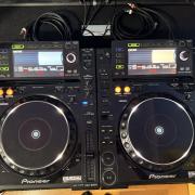 2 X Pioneer CDJ-2000 + 1 X Pioneer DJM-2000 + Rack