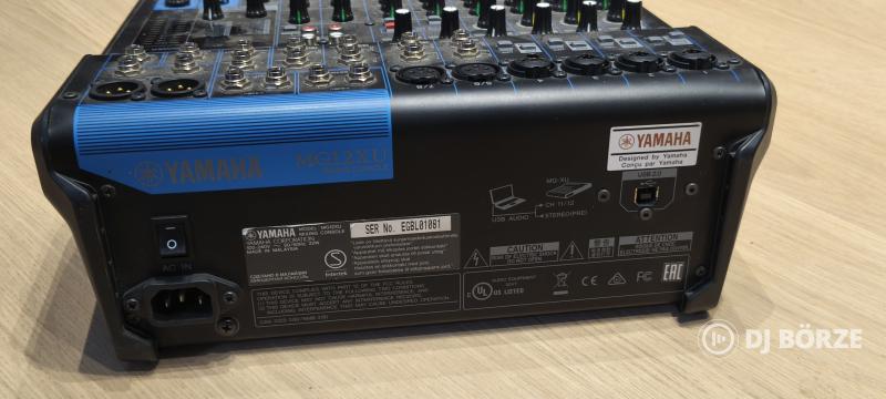 Yamaha MG12XU professzionális analóg keverőpult