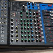 Yamaha MG12XU professzionális analóg keverőpult