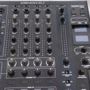 Denon DJ Pult