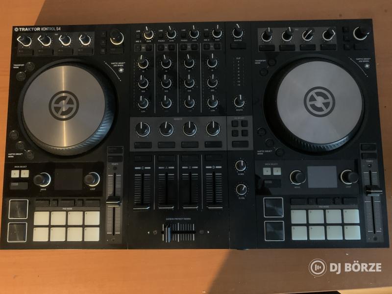 Native Instruments Traktor Kontrol S4 MK3, 4 csatornás DJ kontroller