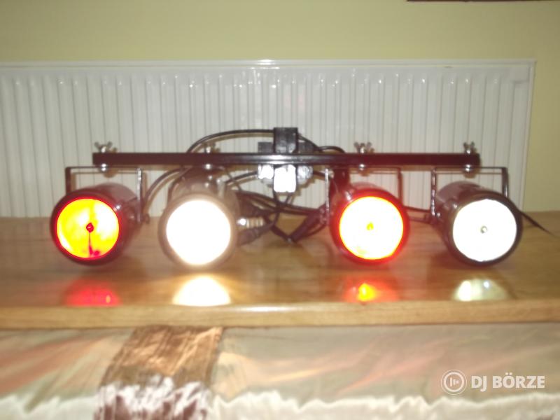 4 db spotlámpa tartozékokkal