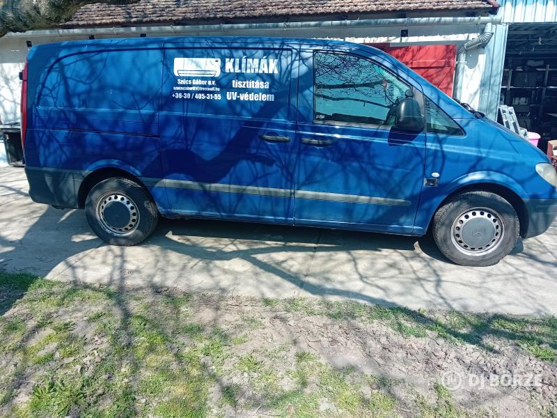 Aktív hangrendszerre vagy hang és fénytechnikára cserélhető