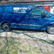 Aktív hangrendszerre vagy hang és fénytechnikára cserélhető